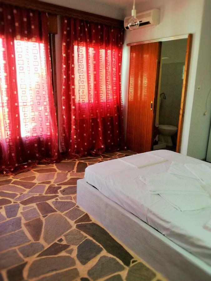Arleta'S Sunny Guesthouse Принос Экстерьер фото